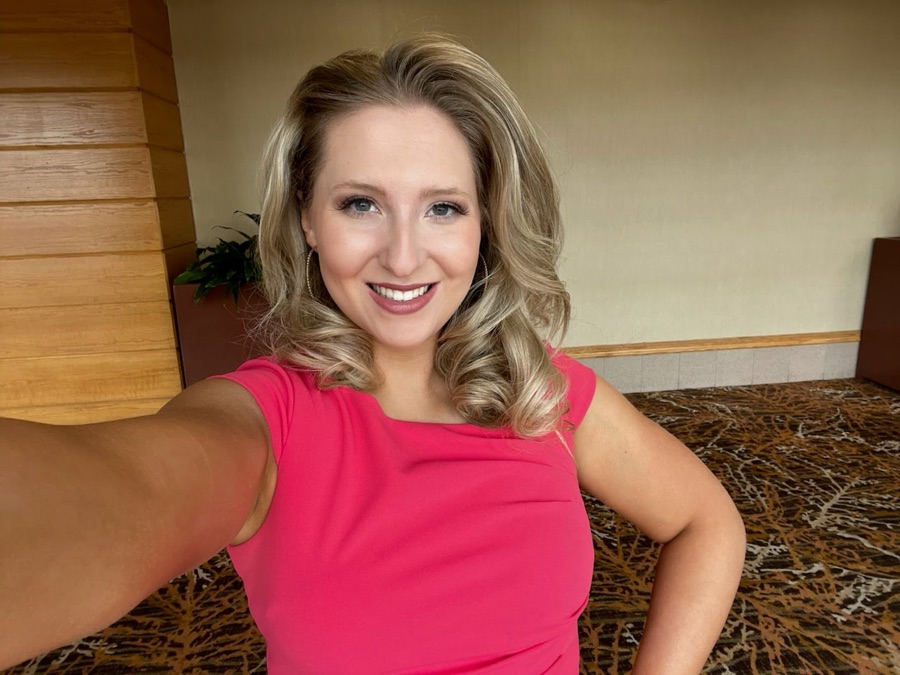 Portrait of Serena Charbonneau, LCSW